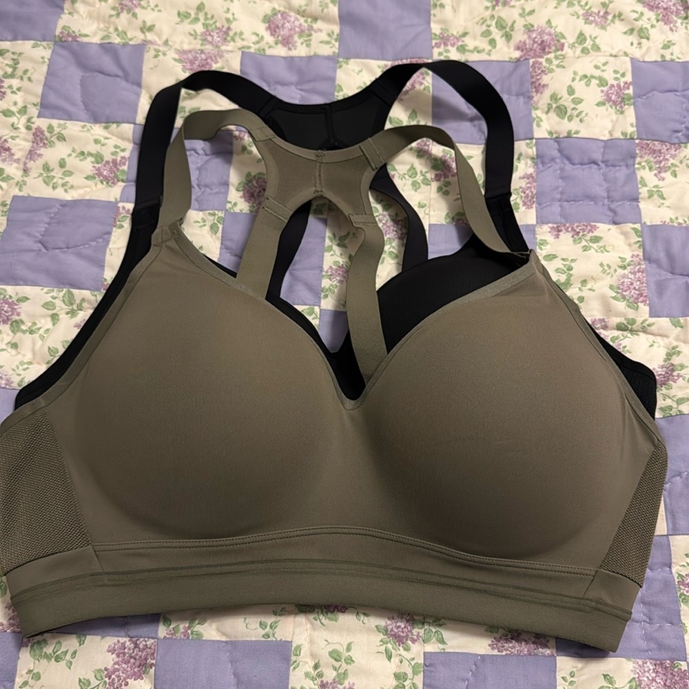 Victorias Secret Incredible Plunge Sports Bra Womens 38C Black ONLY one left